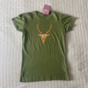 Realtree chevron deer olive top.